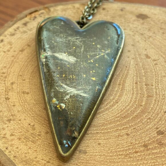 Elongated Heart Pendant Necklace Mica Gold Leaf on Antique Bronze Plated Chain - Picture 4 of 5